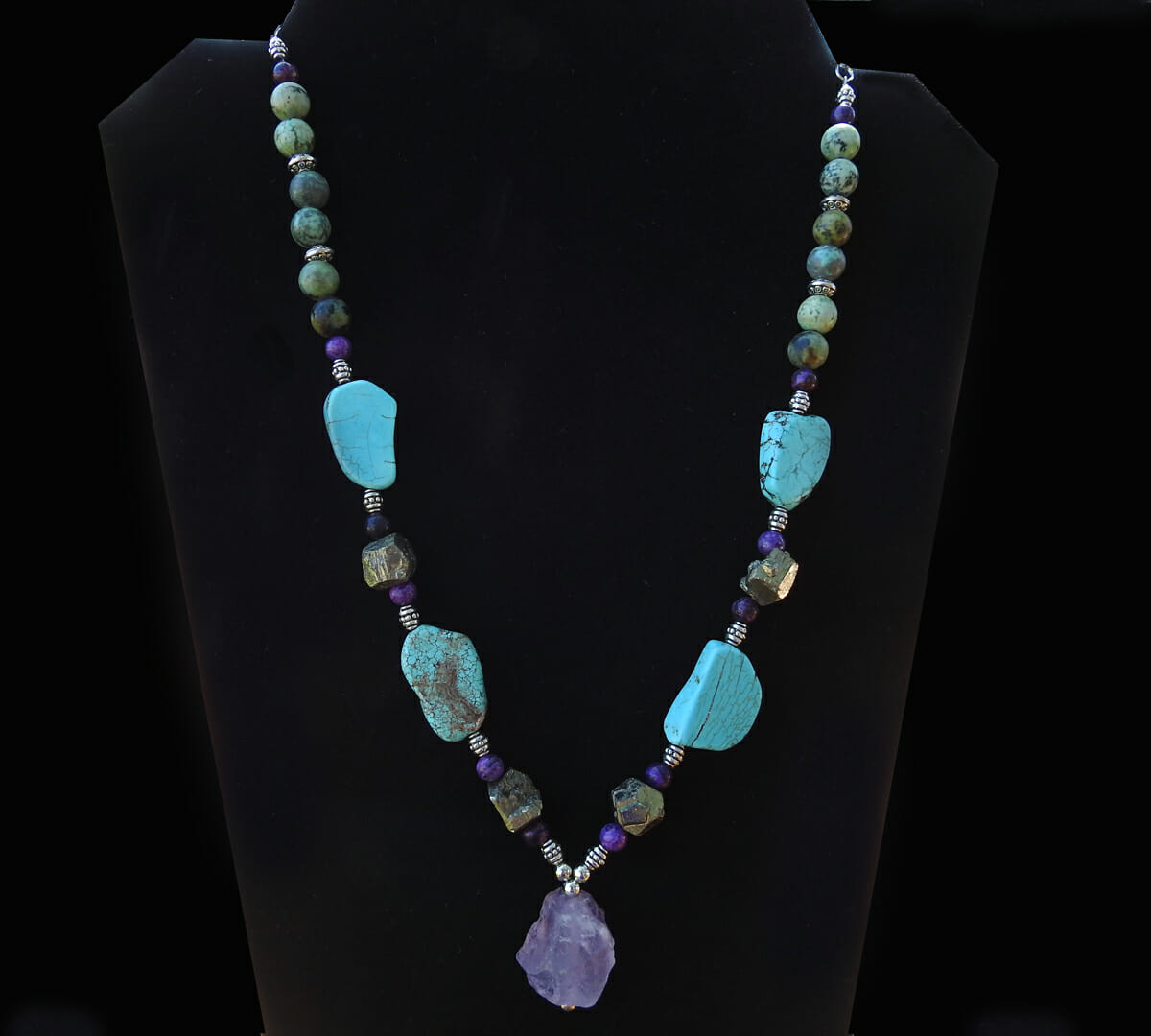 Lovely variegated blue beaded necklace